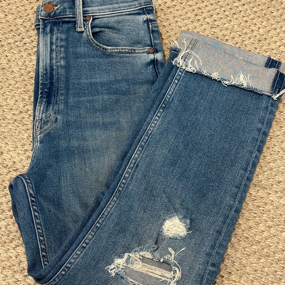 MOTHER 
“Rider” ankle fray. 
Size 27
 “party like a pirate” wash - Picture 3 of 8